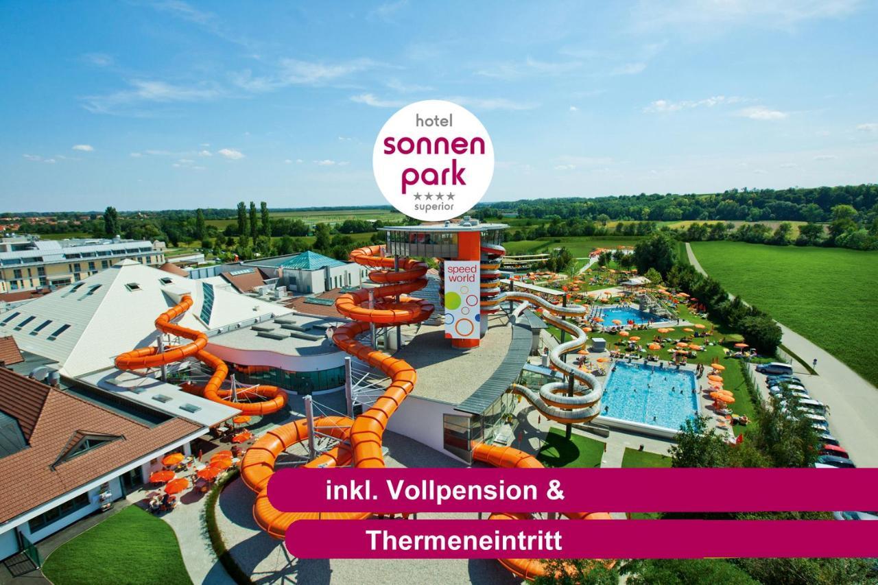 Hotel Sonnenpark & Therme ルッツマンスブルク エクステリア 写真